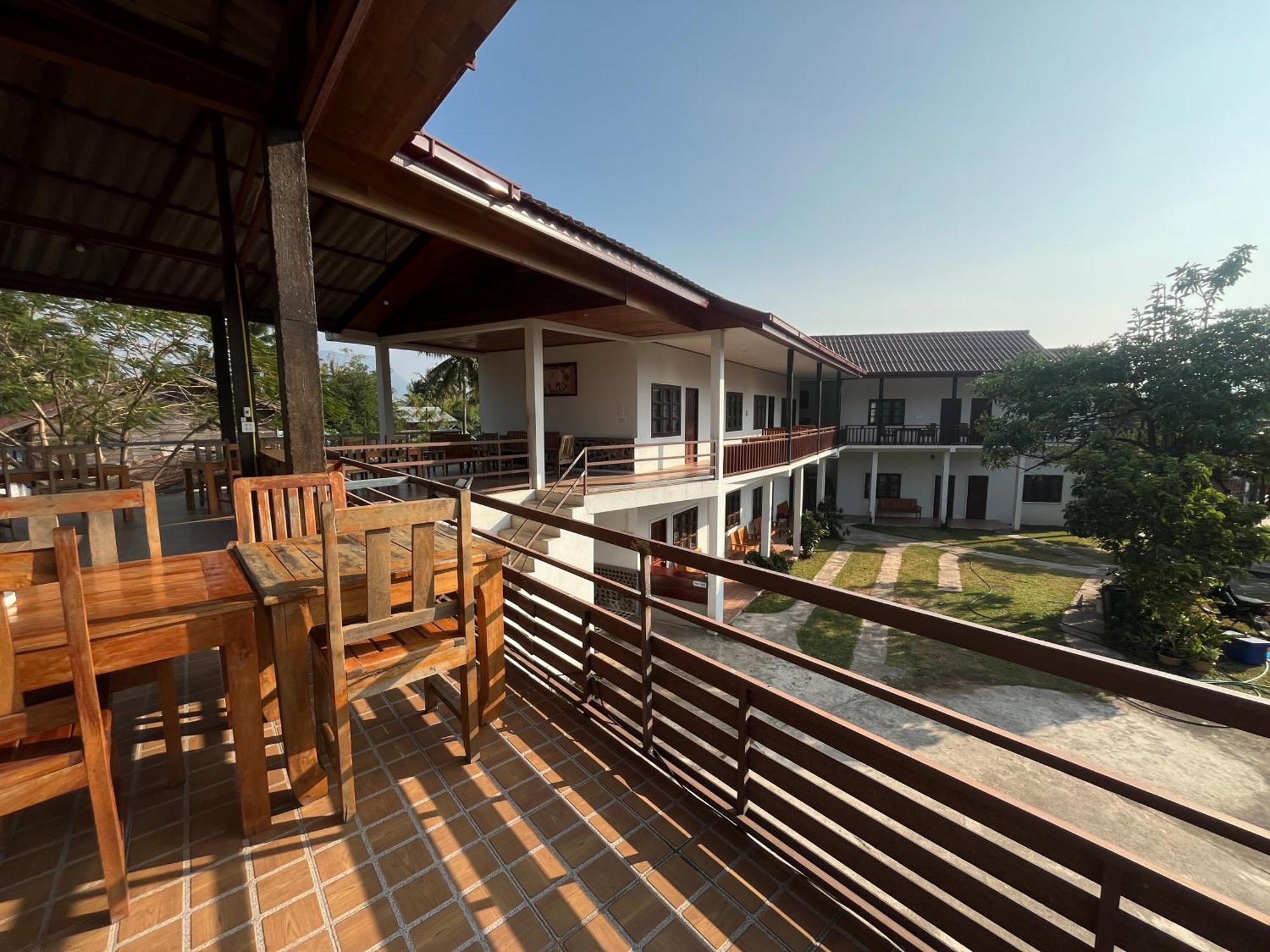 Sanhak Guesthouse 1 Ban Nahin-Nai Ngoại thất bức ảnh