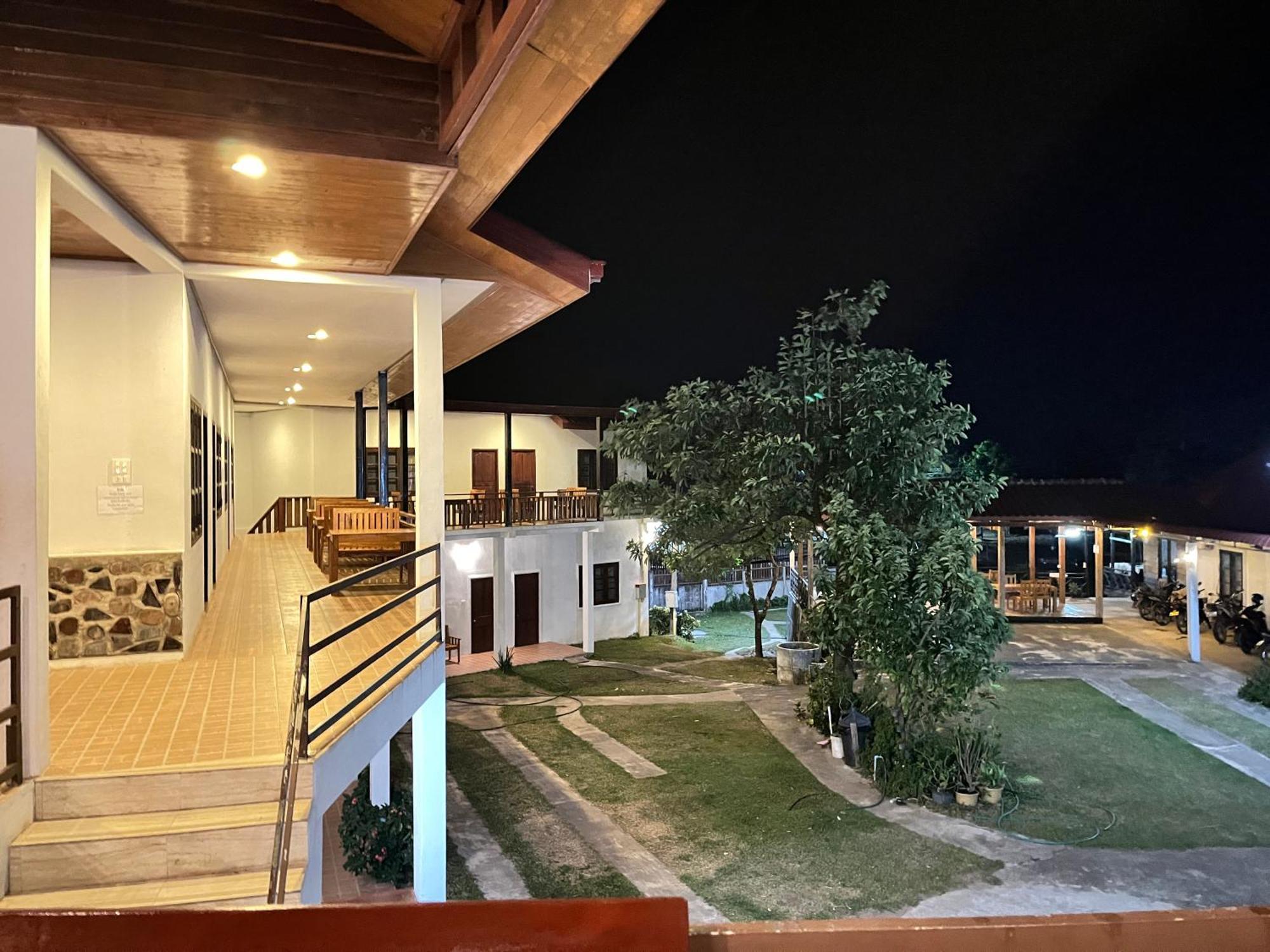 Sanhak Guesthouse 1 Ban Nahin-Nai Ngoại thất bức ảnh