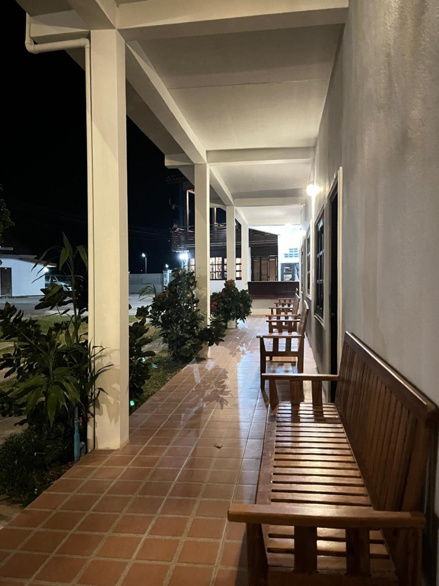 Sanhak Guesthouse 1 Ban Nahin-Nai Ngoại thất bức ảnh